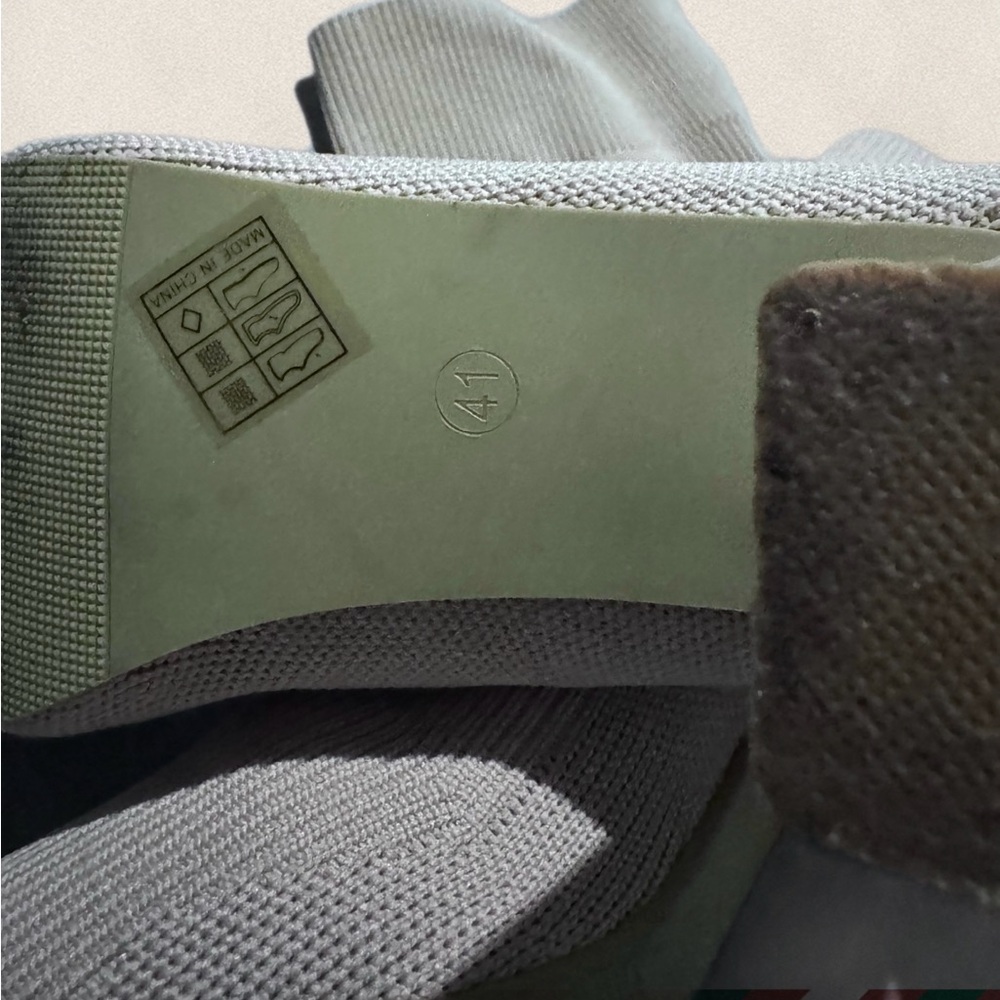Solid Color Knitted Boot Apricot - Picture 3 of 3